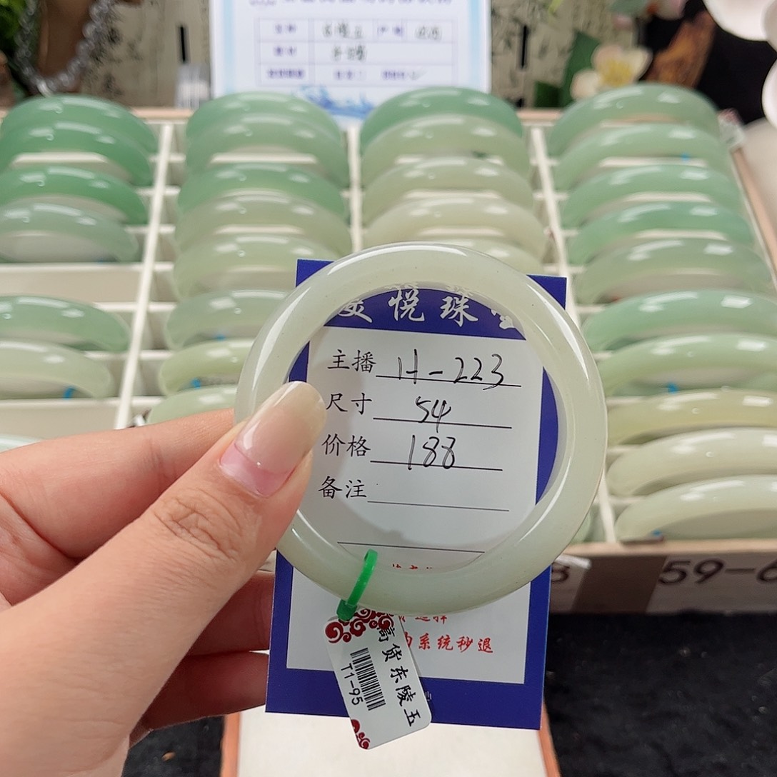 未镶嵌手镯石英质玉傻*头