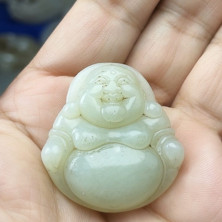 颈饰未镶嵌和田玉（青白玉）