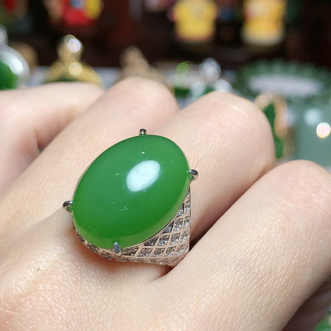 未镶嵌戒指和田玉（碧玉）