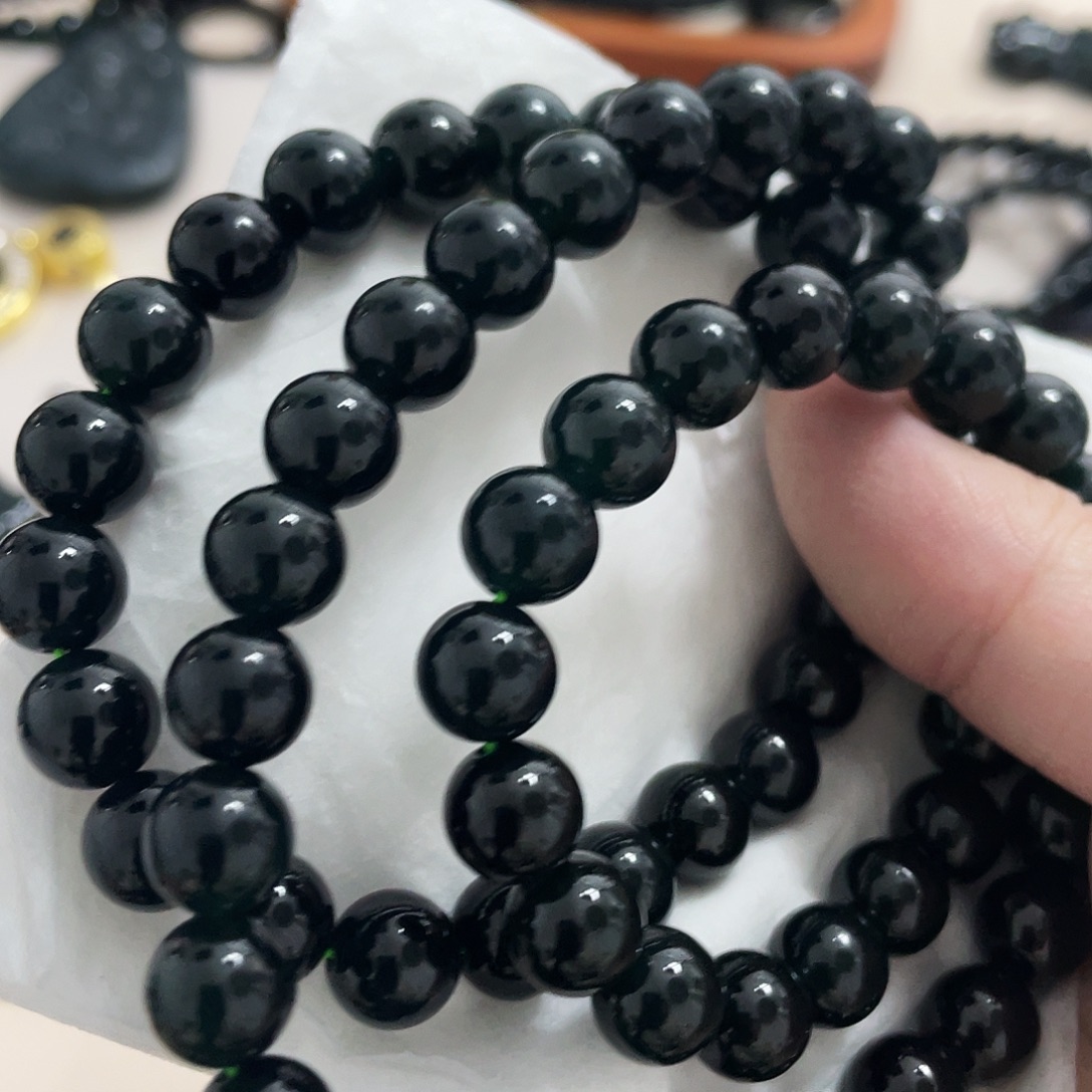 翡翠未镶嵌颈饰翡翠10