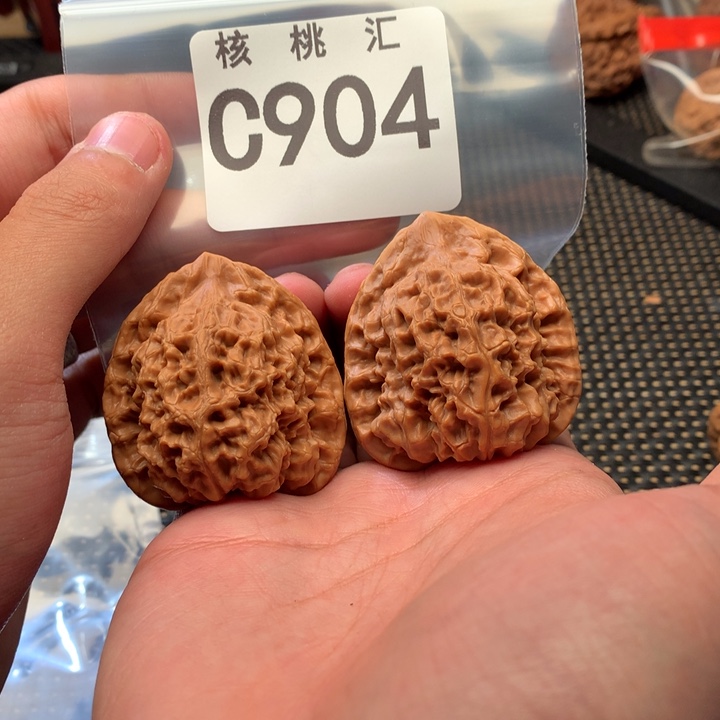 文玩核桃吊坠神相