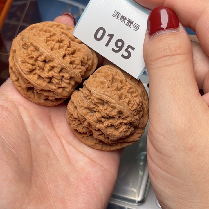 文玩核桃把件粗筋44