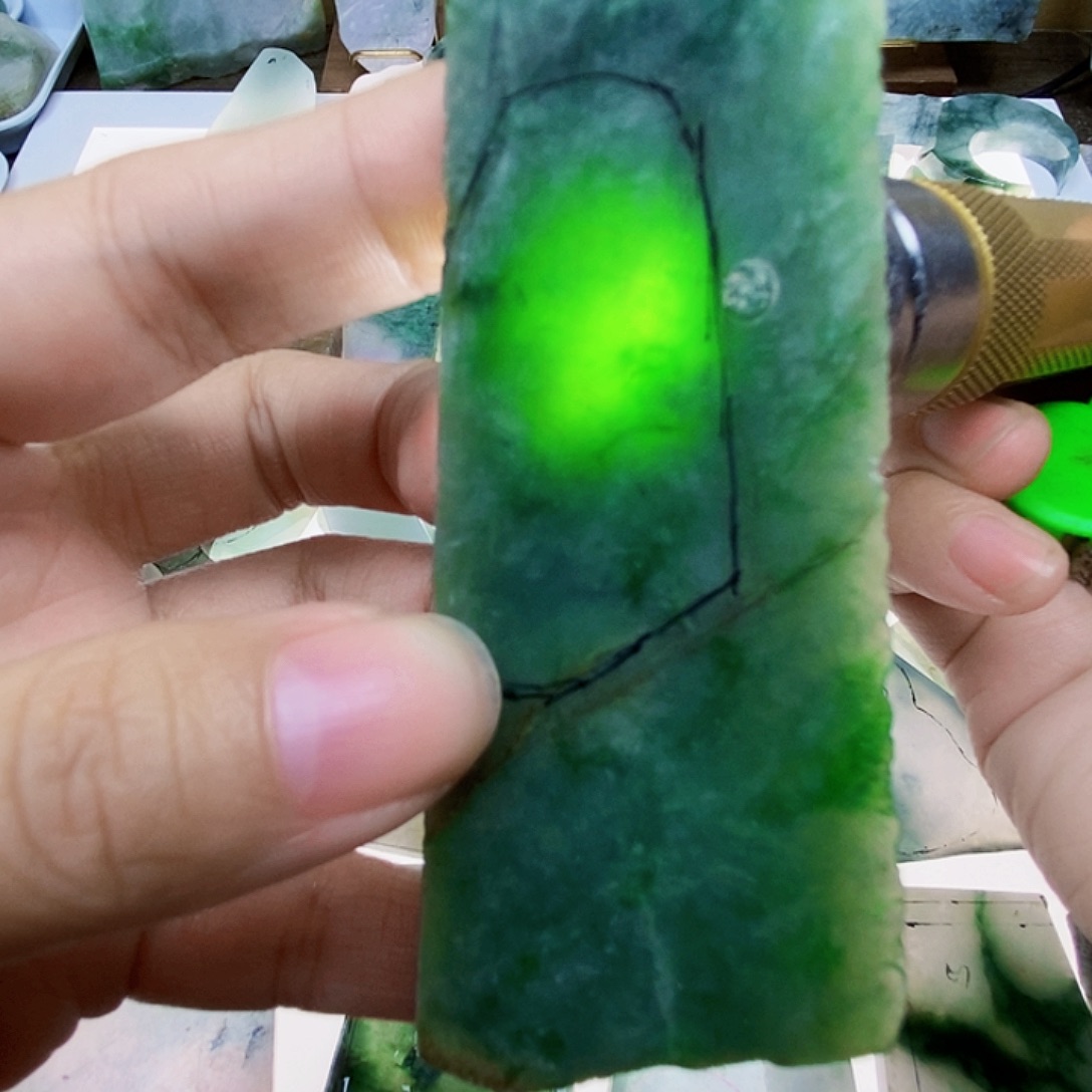 定制翡翠未镶嵌包工包料，切料、包工竹节或者花件