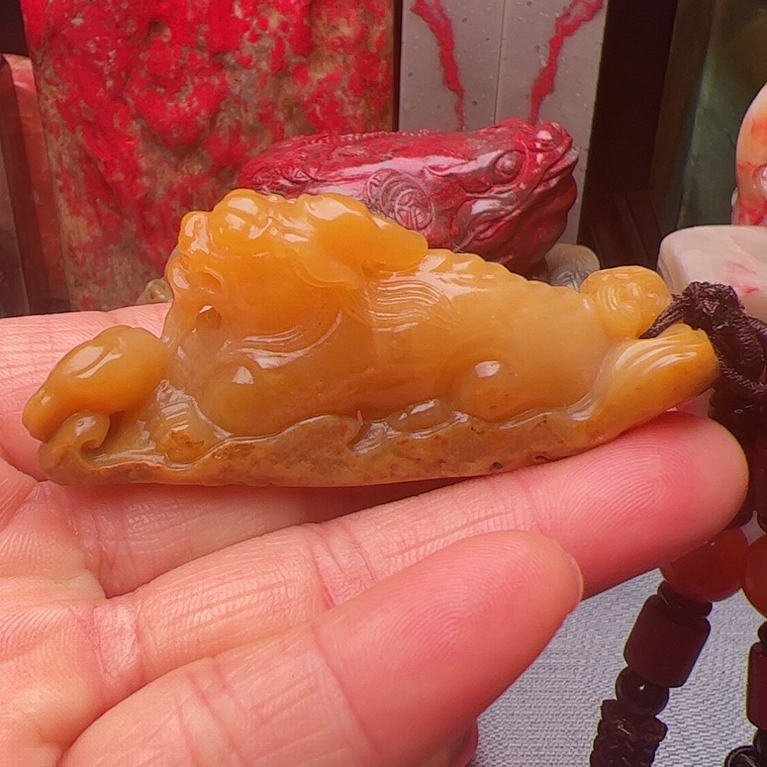 昌化石昌化田黄手把件