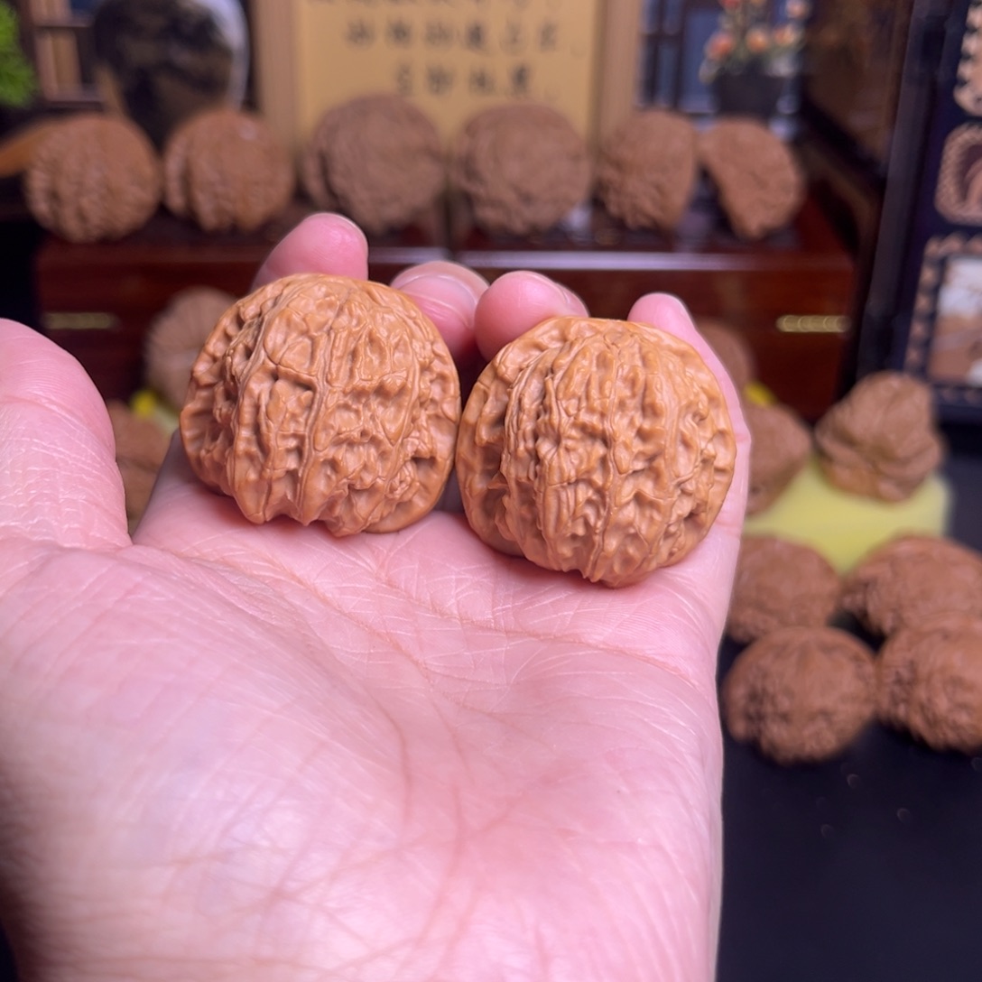文玩核桃把件闪电购24白狮子