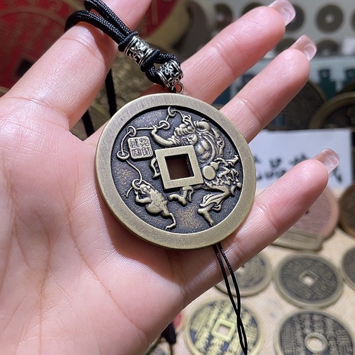 铜铜现代仿制工艺品花钱