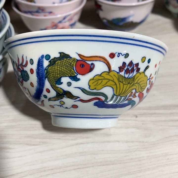 瓷片////////直径12.5厘米。绿。