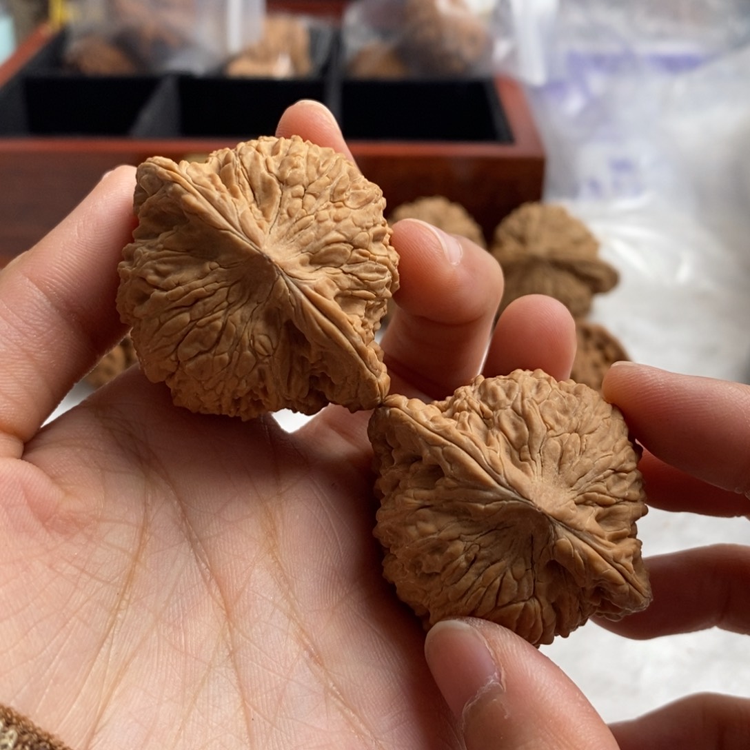 文玩核桃吊坠西***总泥鳅