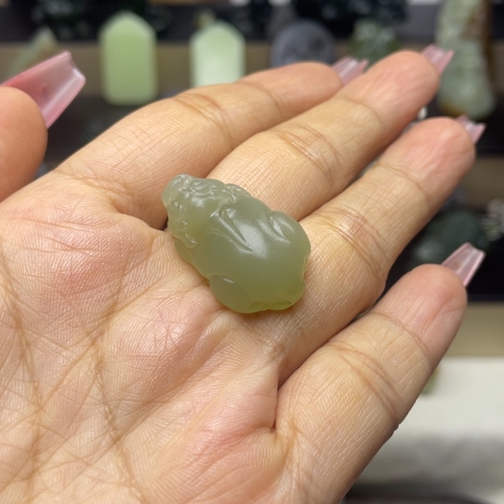 翠***餮和田玉未镶嵌颈饰