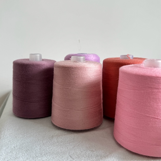 美丽诺咩咩羊羔绒手编机织羊毛线亲肤柔软舒适250克拍一发二