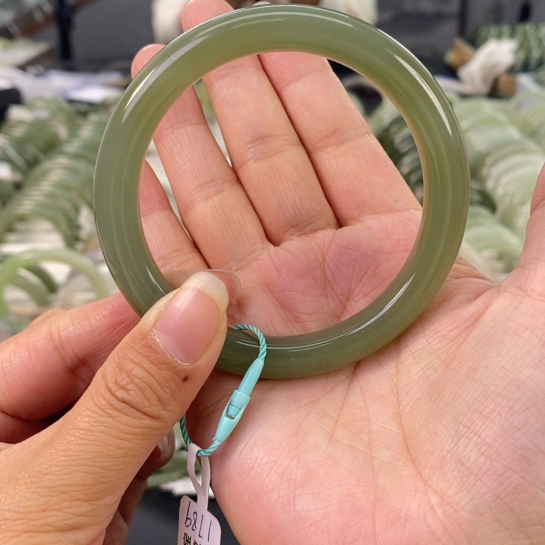 和田玉和田玉手镯58.59未镶嵌