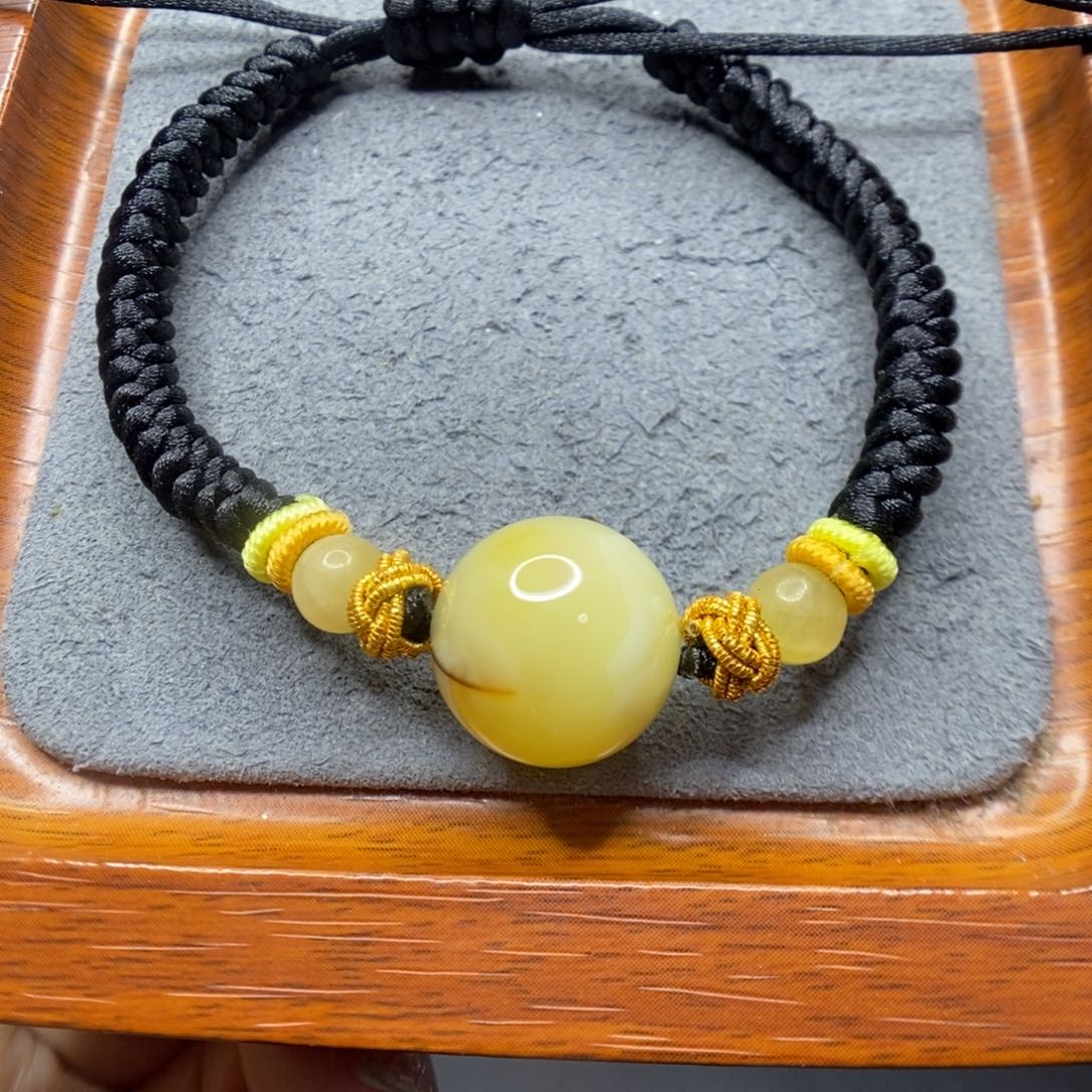 0***0蜜蜡未镶嵌颈饰郎