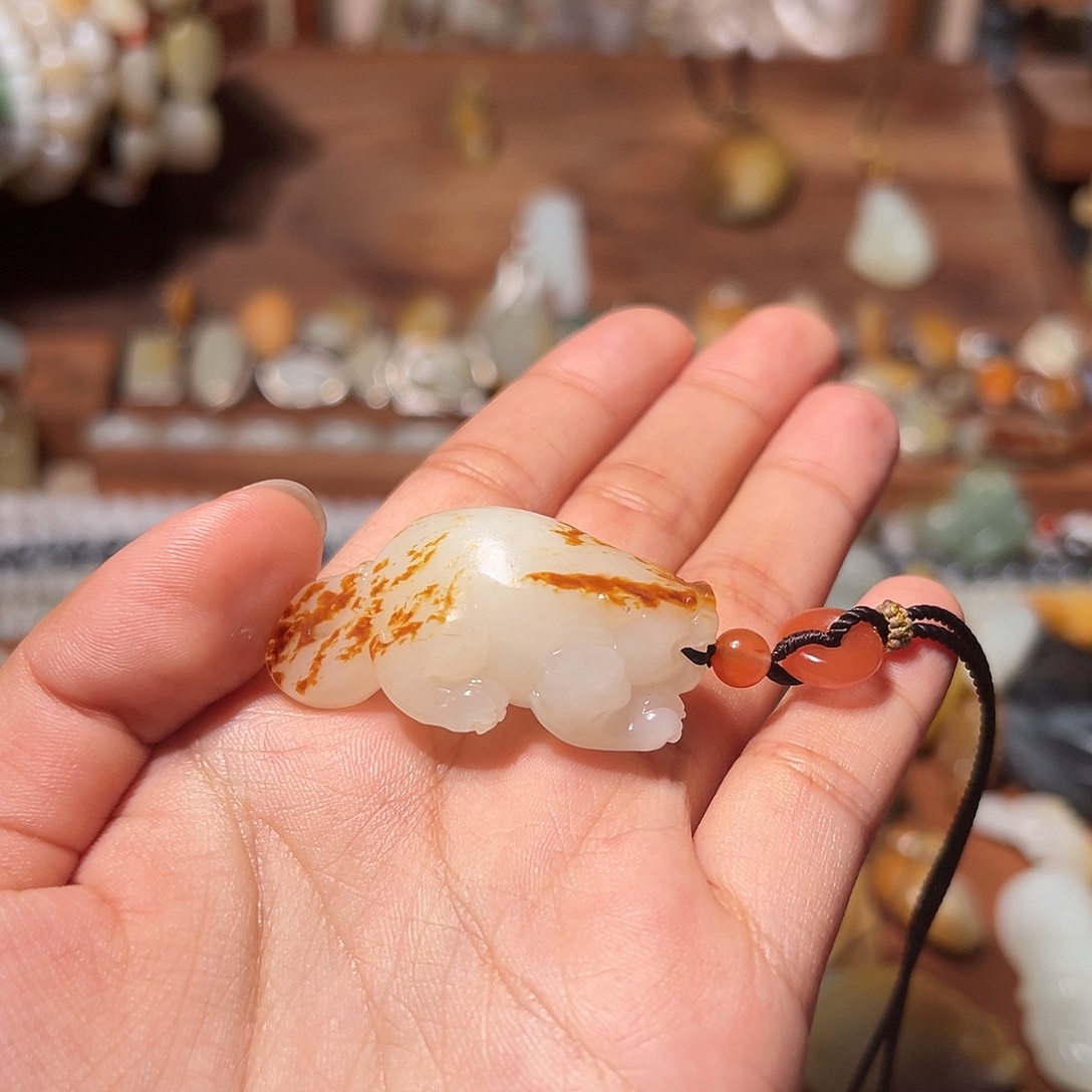 和田玉颈饰未镶嵌