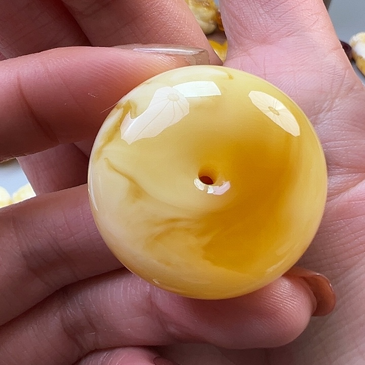 蜜蜡未镶嵌珠宝奇石