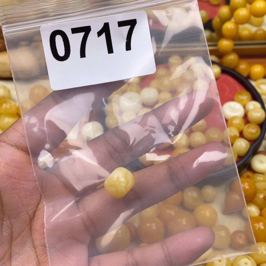 琥珀珠宝奇石未镶嵌?**极