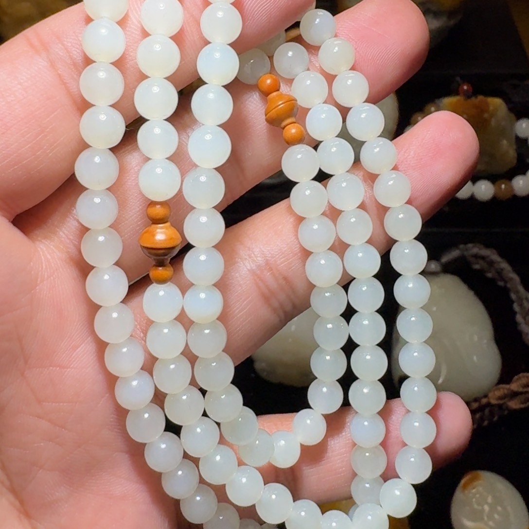 和田玉颈饰未镶嵌