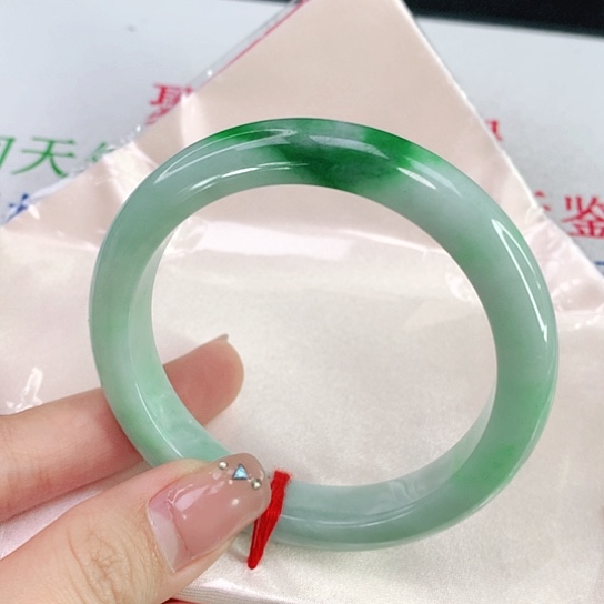 翡翠手镯未镶嵌天然翡翠A货045