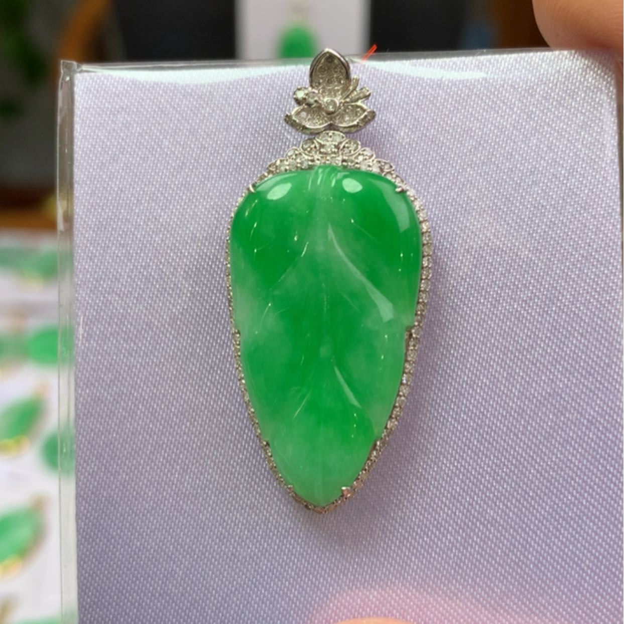 【闪购商品】翡翠颈饰18K金镶嵌翡翠