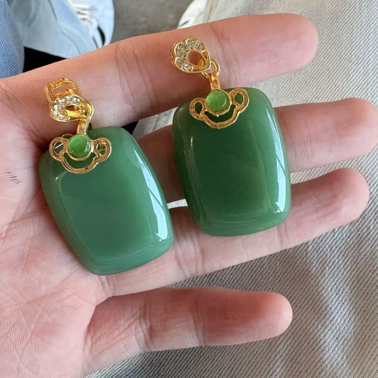 东陵玉无事牌吊坠多样性发一v1720