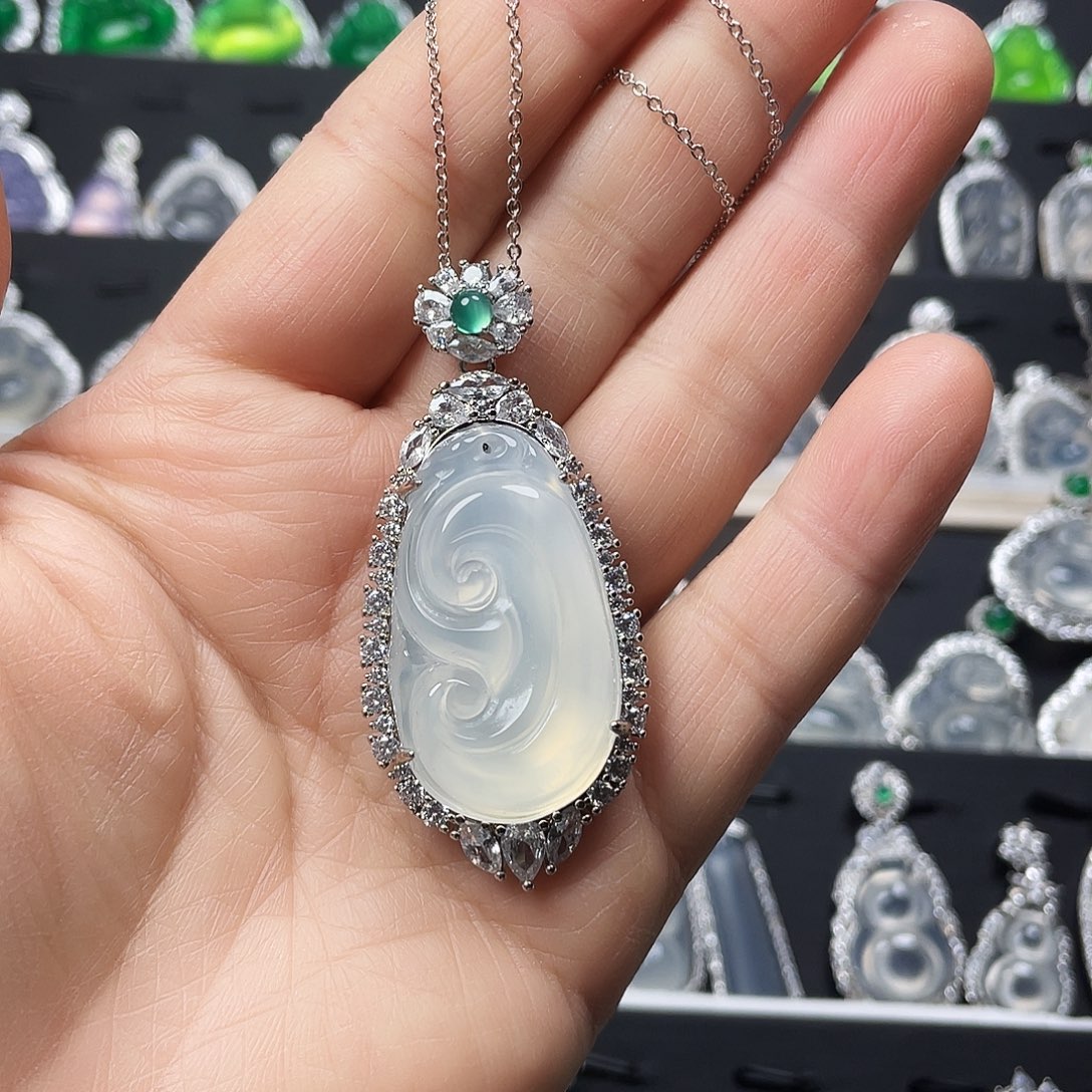 玛瑙/玉髓颈饰合金