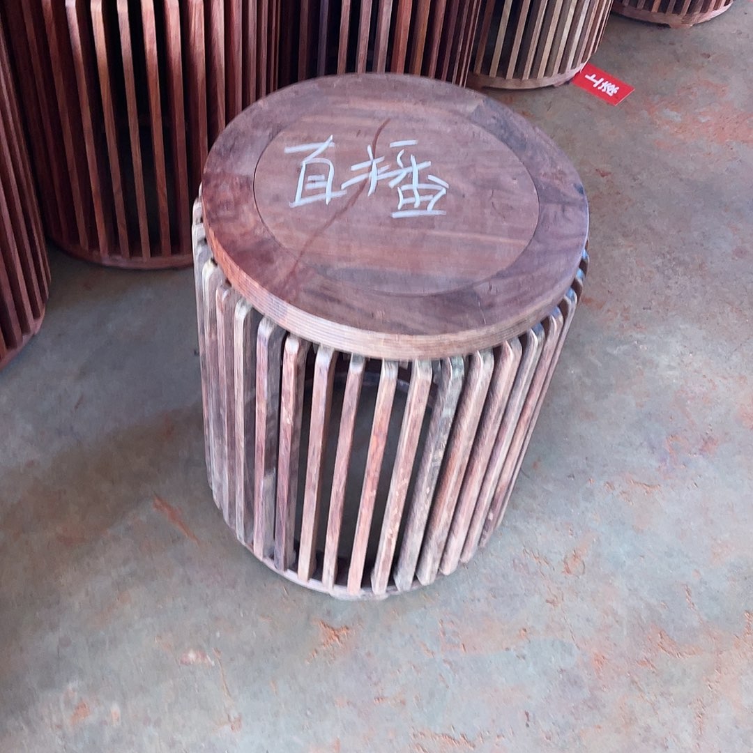 紫檀木类家具竖条圆鼓凳