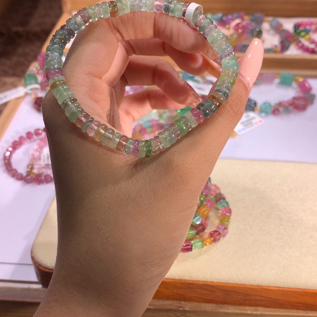 多样性发其一未镶嵌碧玺