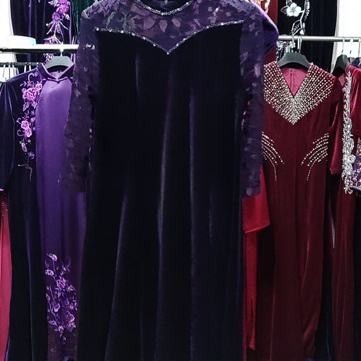 紫色韩国高级金丝绒拼接中款连衣裙4xl140斤左右