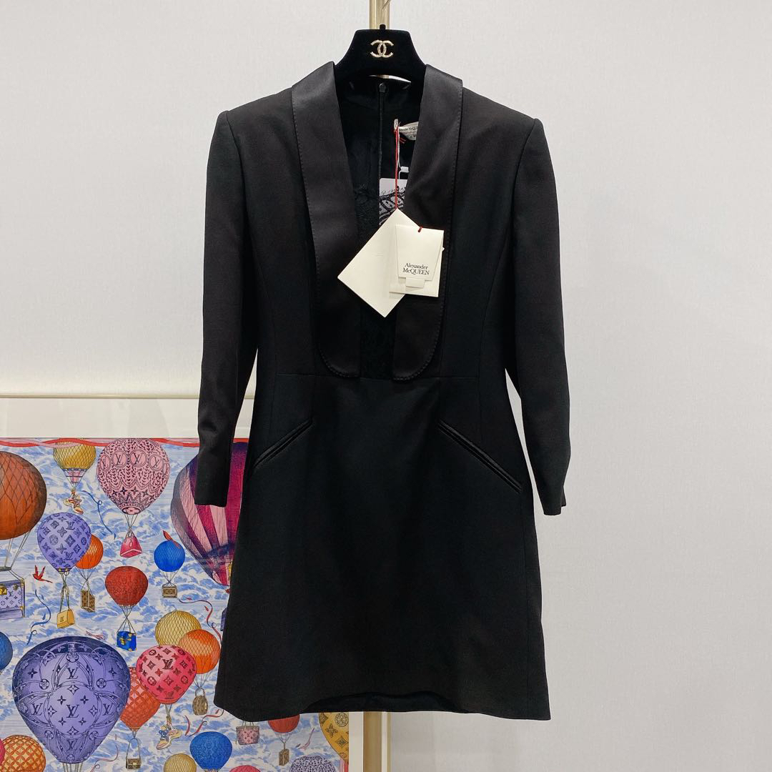 99新 Alexander McQueen/亚历山大·麦昆 麦昆黑色连衣裙 