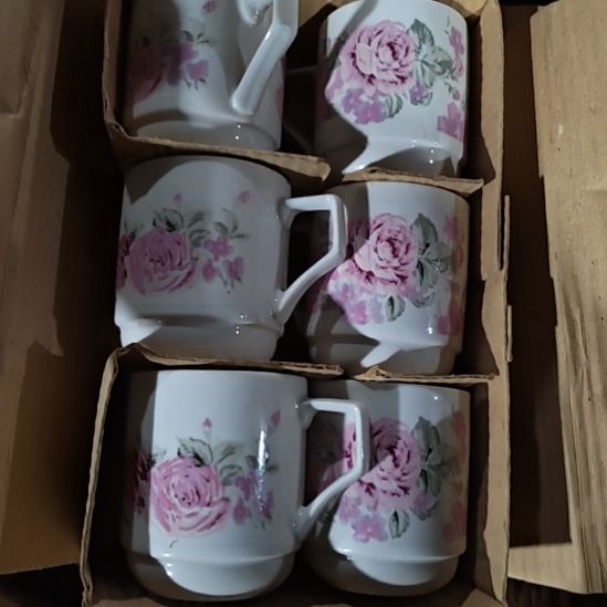 茶盏陶瓷盘子碗啥都有
