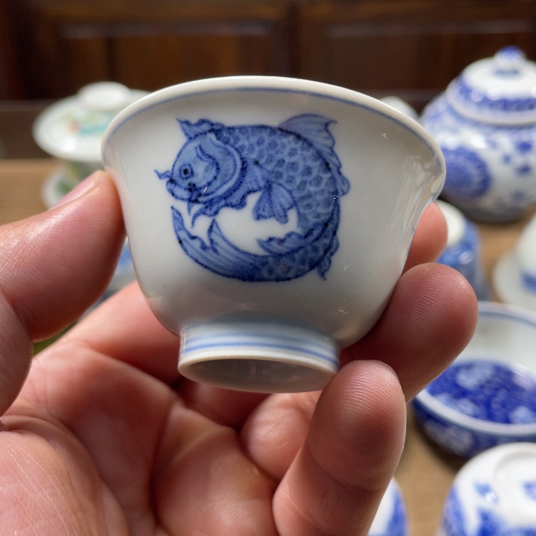 至善雅器团鱼纹小撇口杯