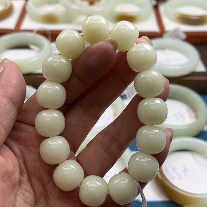 和田玉手链未镶嵌