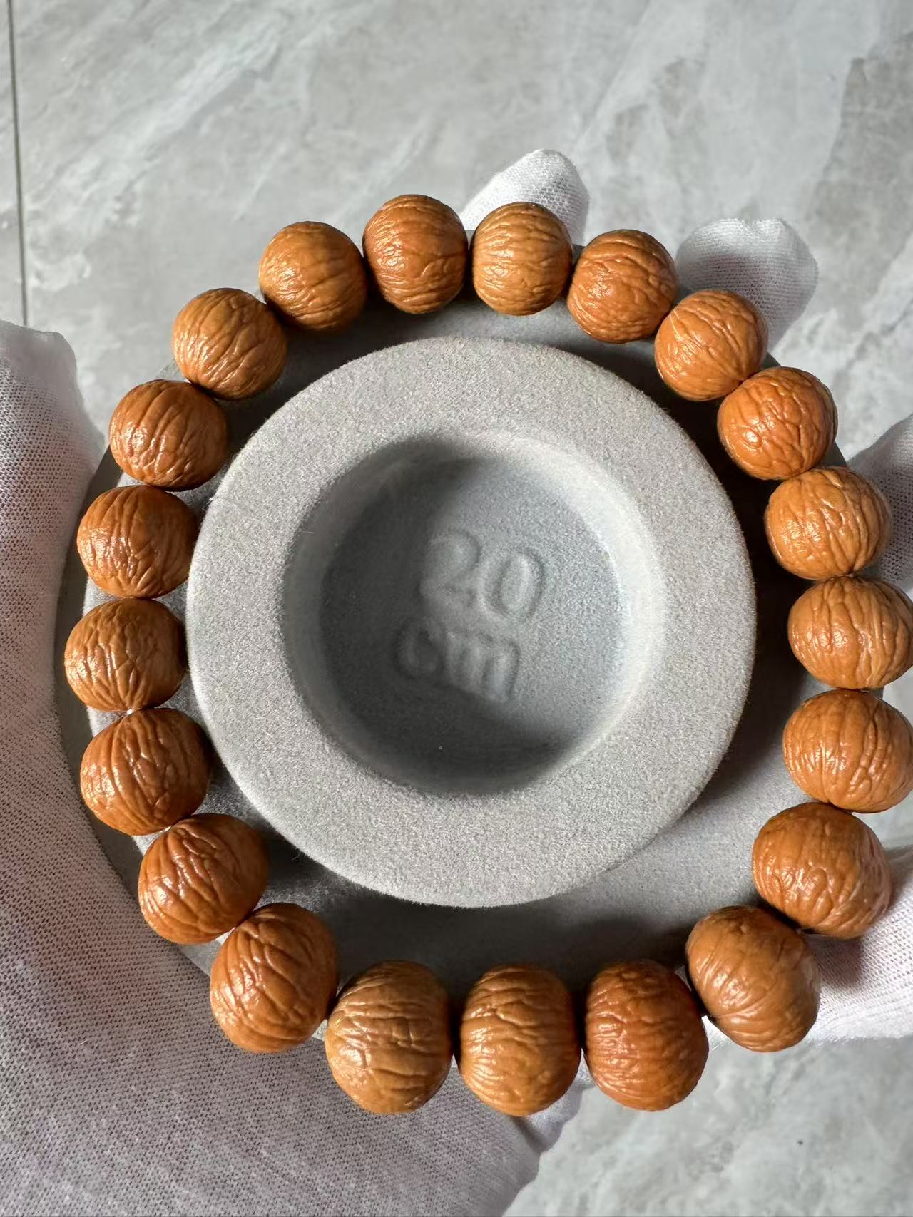 猴头核桃精品凤羽原皮原色专拍