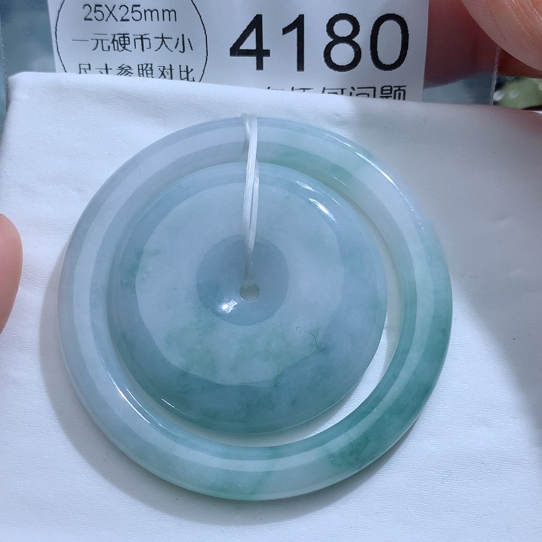 翡翠颈饰未镶嵌4180。