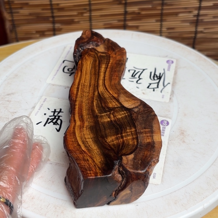 大叶紫檀（黑酸枝木类）