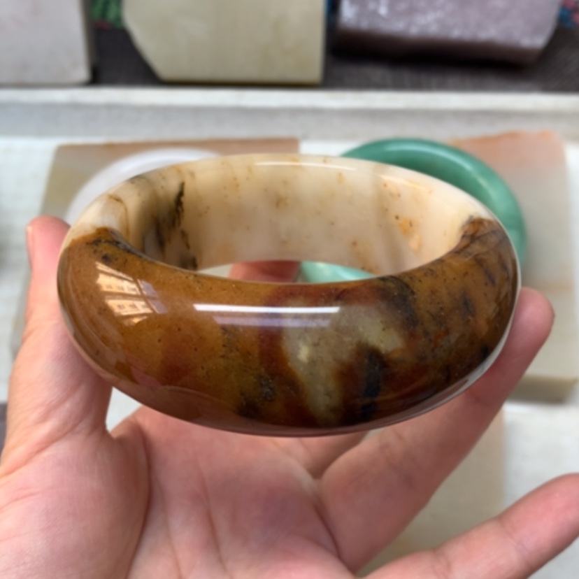 【闪购商品】未镶嵌手镯石英岩玉虎皮62➕