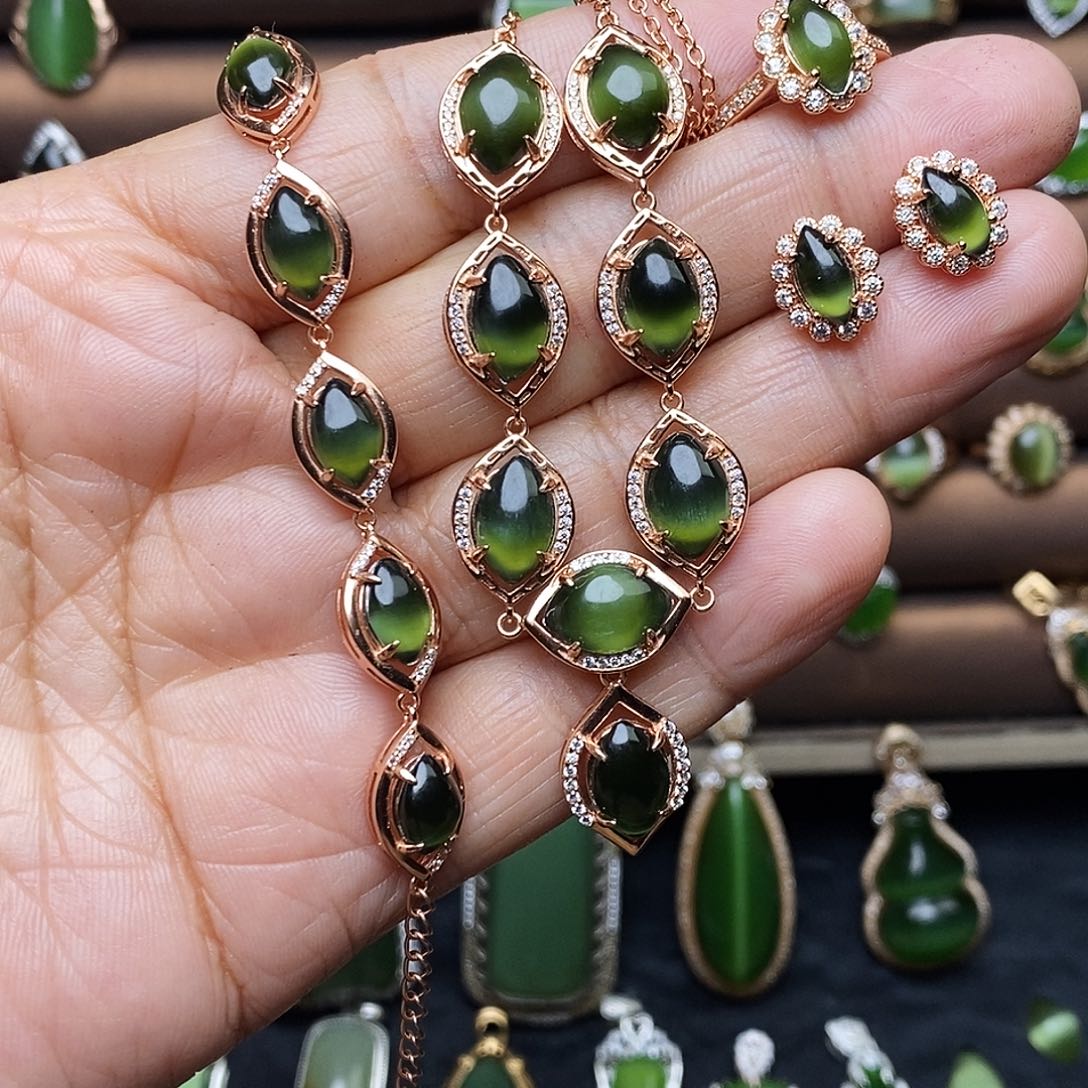 吊坠(不含链)银S925镶嵌和田玉（碧玉）红*香套装