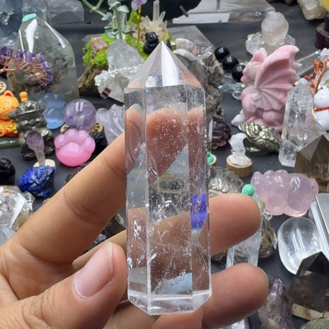 歆***苒石材白水晶柱子。。。