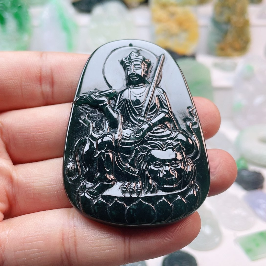 翡翠颈饰未镶嵌文殊