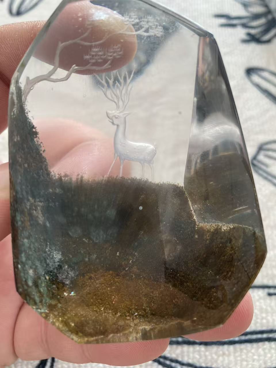 幽灵背雕水晶摆件手把件手工通透精雕高冰