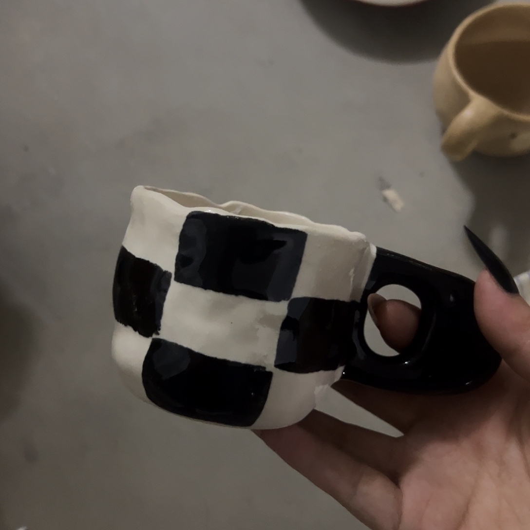 搪瓷微瑕棋盘格杯子一个