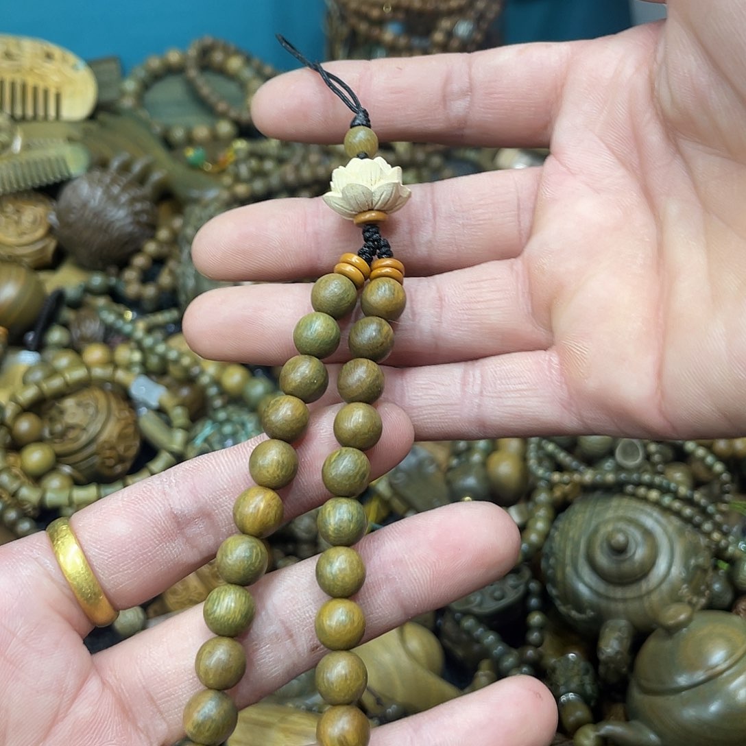 维腊木（绿檀）无事牌