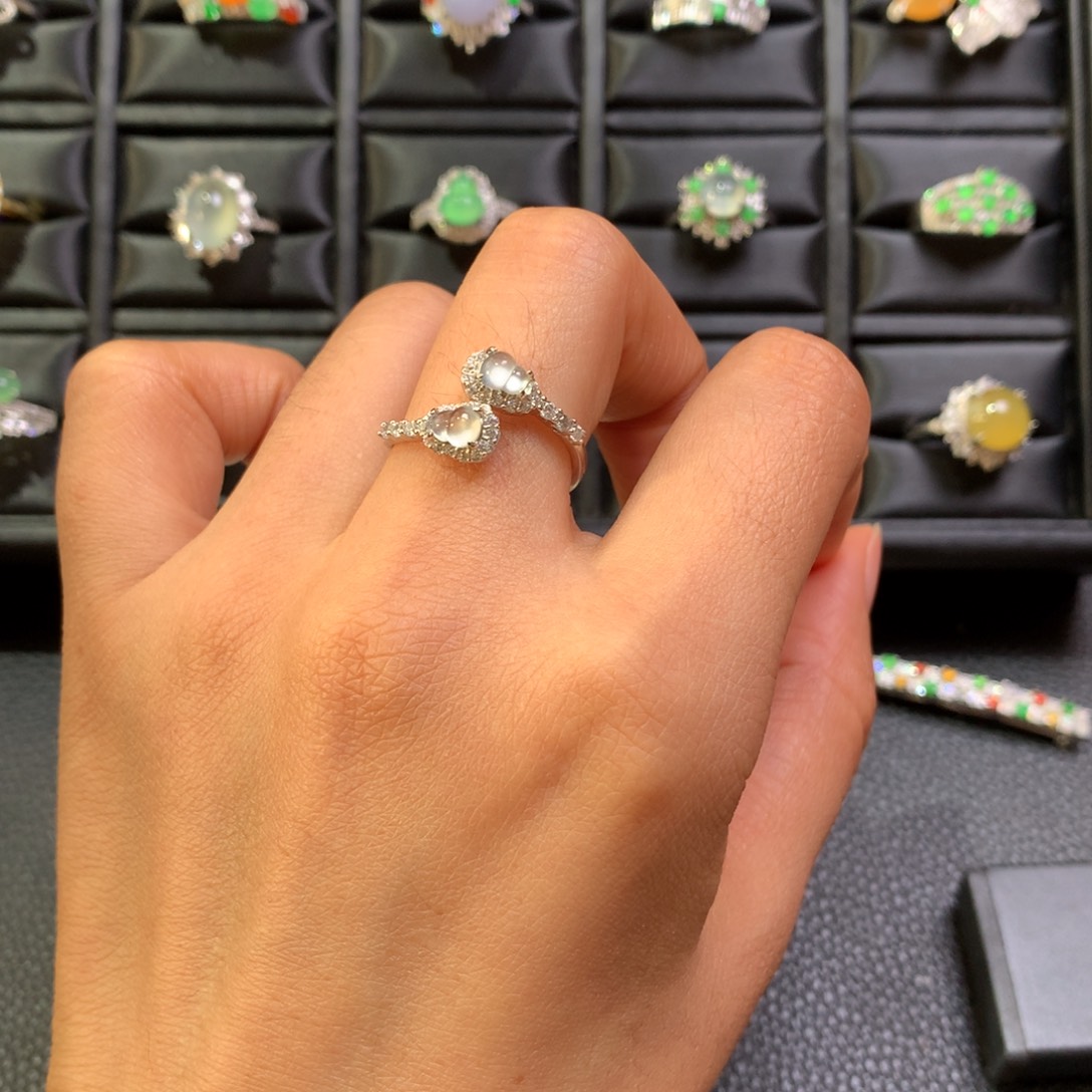 馨***安翡翠银S925镶嵌戒指