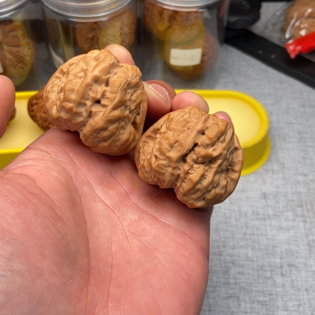 文玩核桃把件小****、蛤蟆头