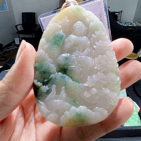 翡翠未镶嵌颈饰翡翠