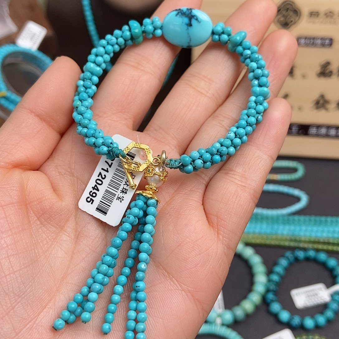 绿松石配饰未镶嵌
