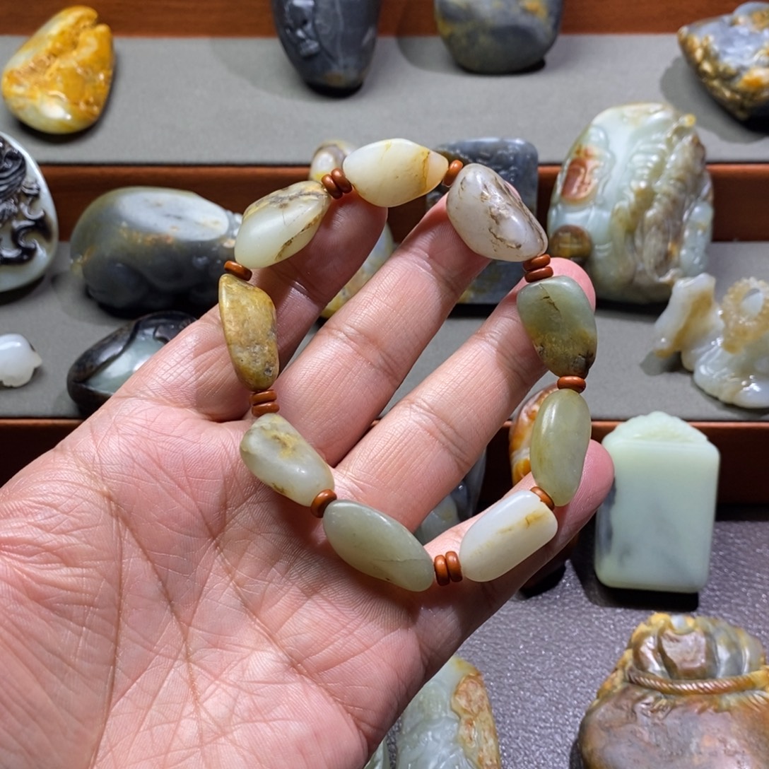 未镶嵌和田玉把件