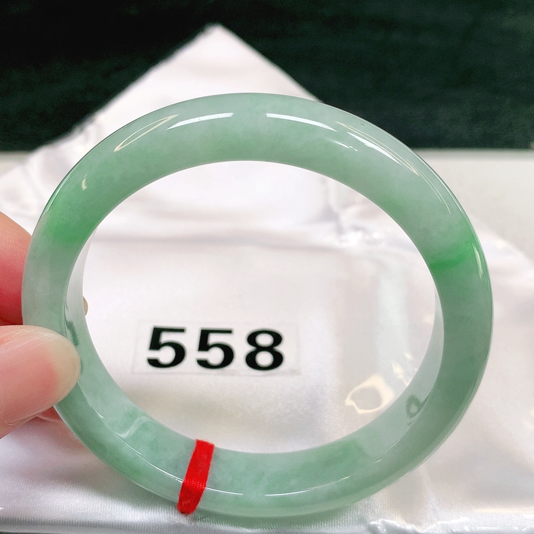 翡翠手镯未镶嵌558