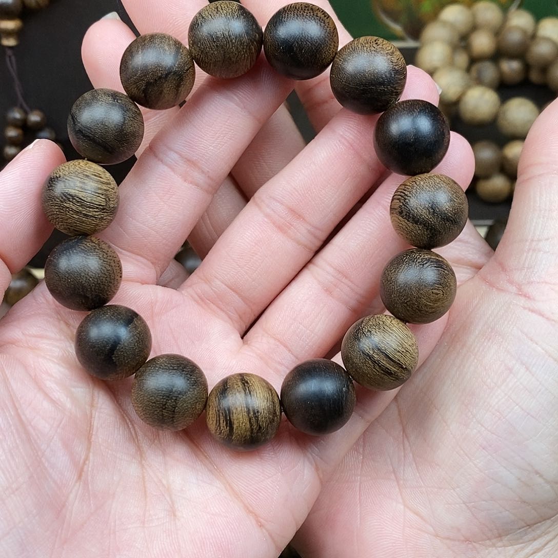 沉香手串大*越南芽庄白棋楠瘤疤