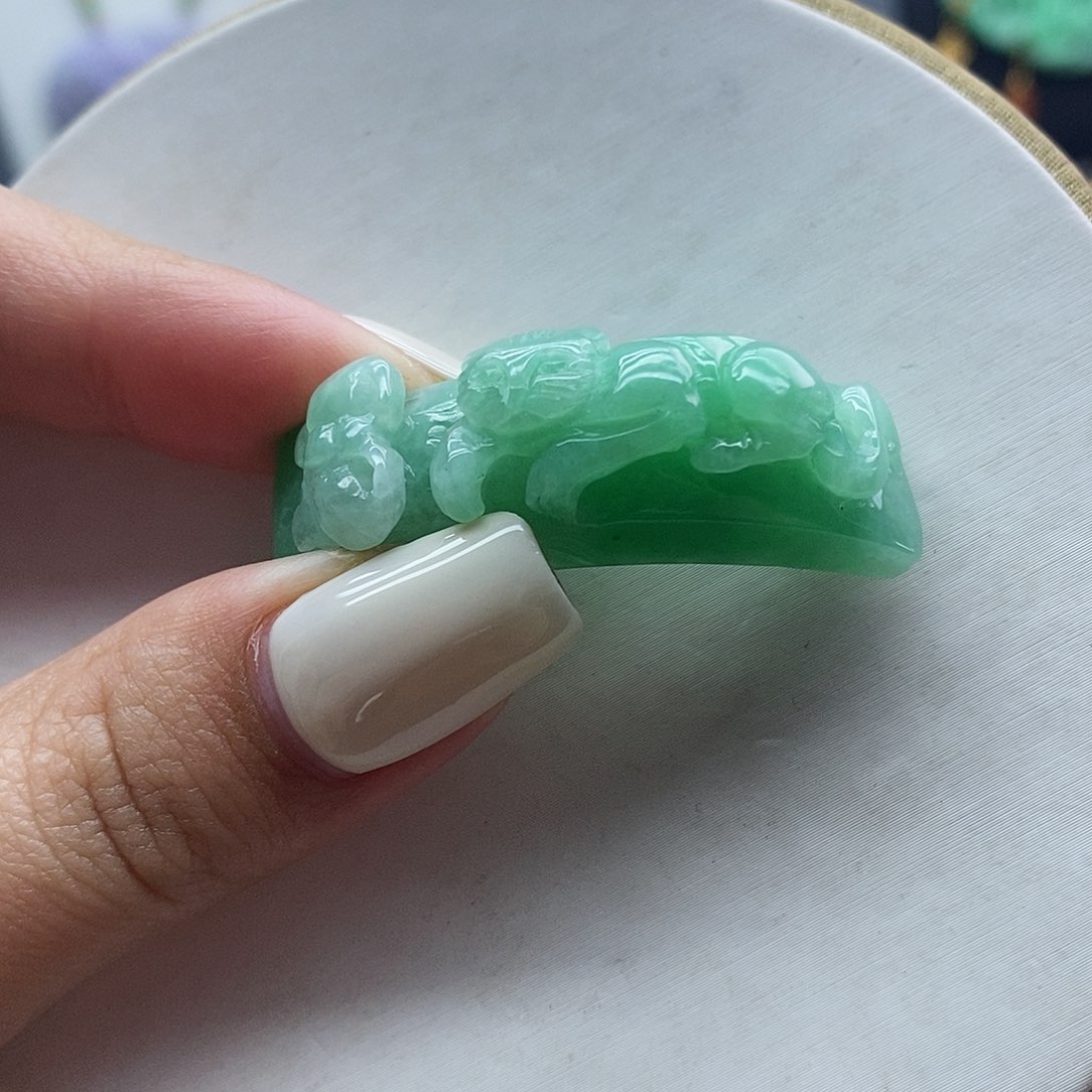 翡翠未镶嵌手镯手牌