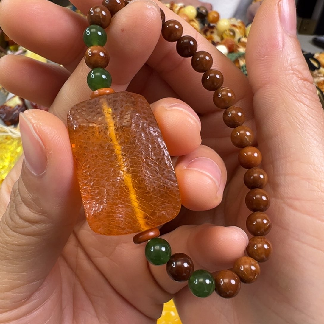 蜜蜡裸石未镶嵌琥珀